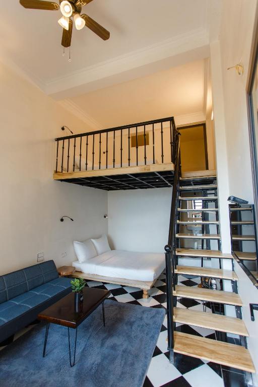 Mountain View Station - 15