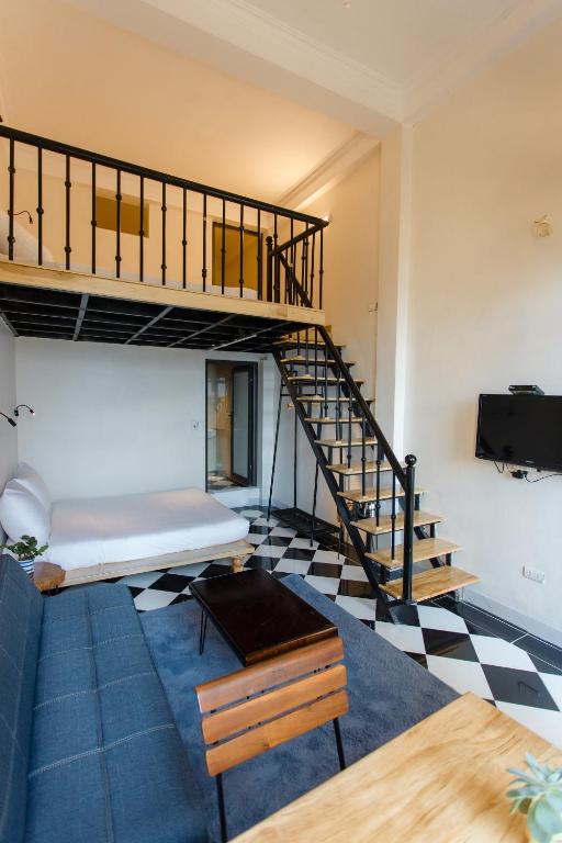 Mountain View Station - 6