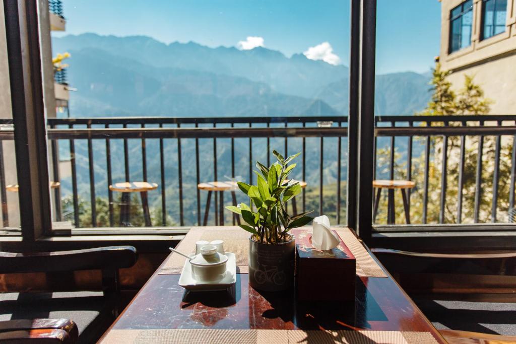 Mountain View Station - 10