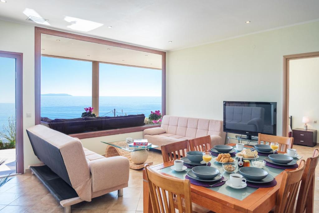 Naturlandskabet i nærheden af villaen