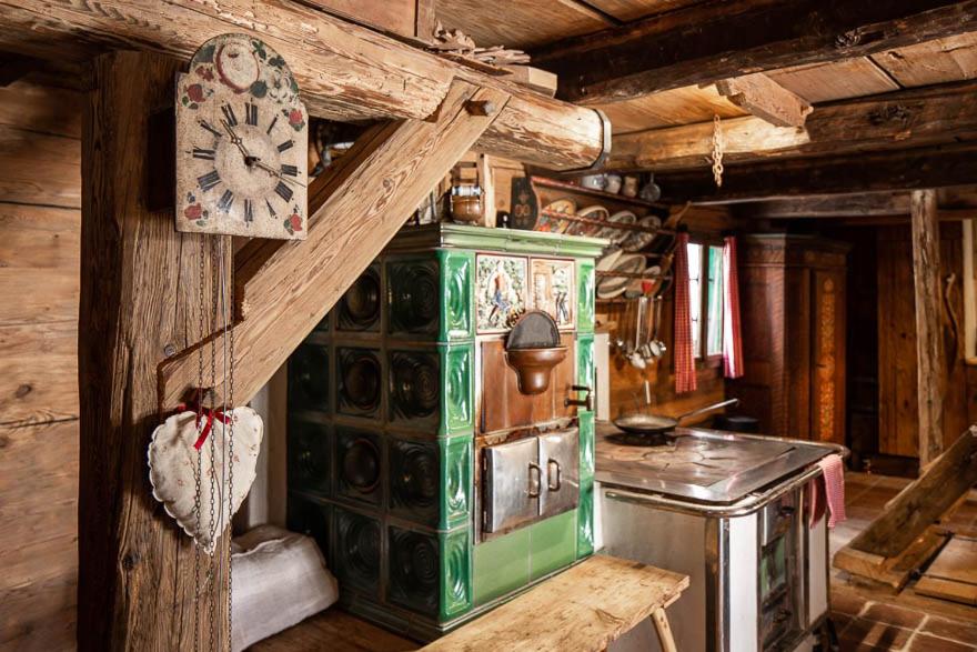 Kuchyň nebo kuchyňský kout v ubytování Romantische Hütte