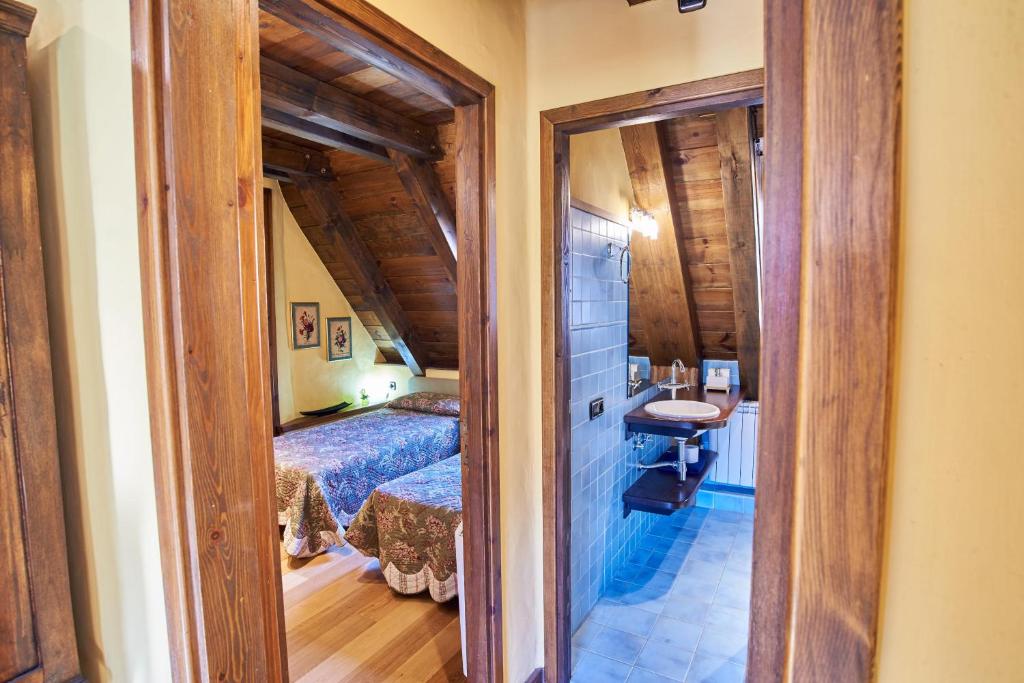 Koupelna v ubytování Apartamentos Solsalient