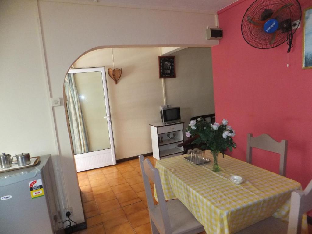 Kuchyň nebo kuchyňský kout v ubytování Dookee House