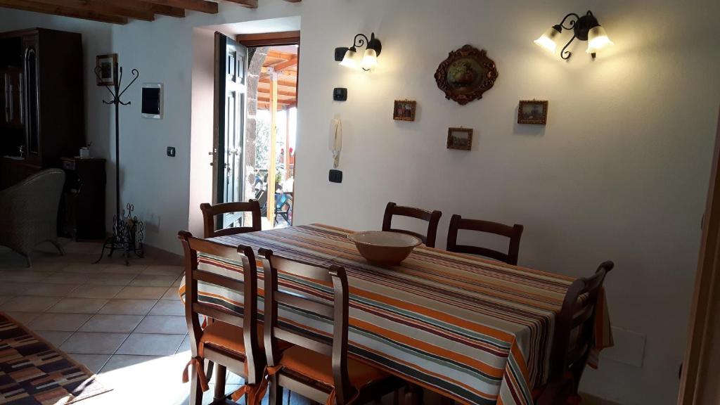 A seating area at Case vacanza Reggimonti Cinque Terre
