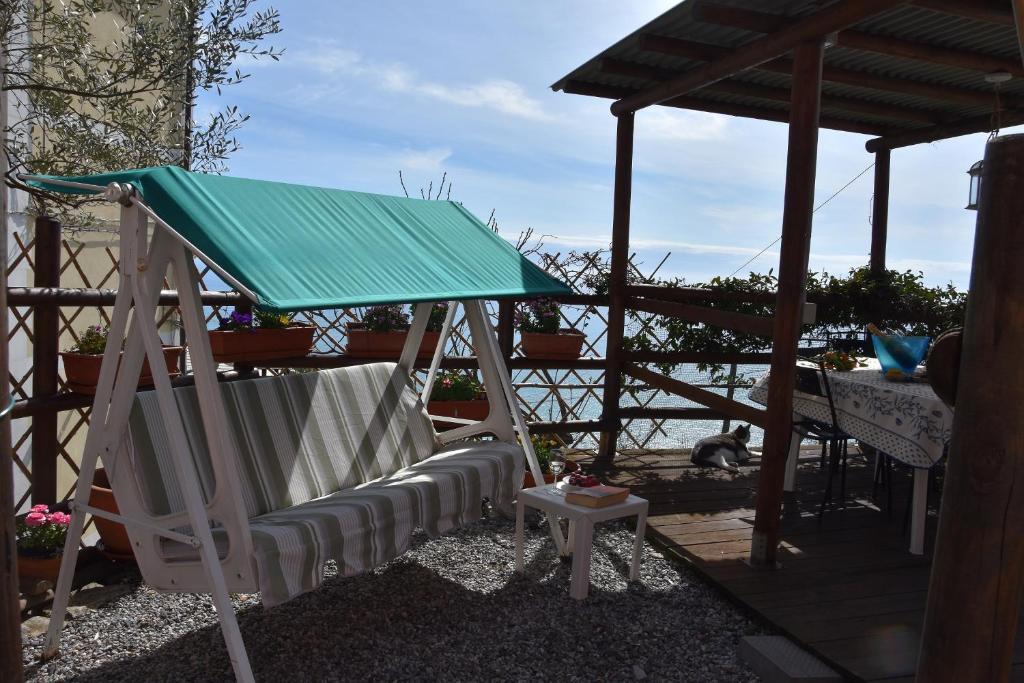 A balcony or terrace at Case vacanza Reggimonti Cinque Terre