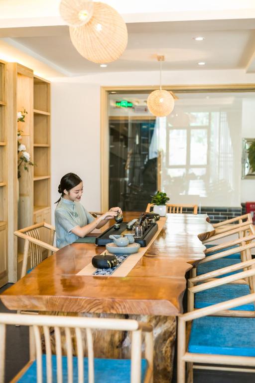 Hosté ubytování Zhangjiajie DreamWay Hotel - Free pick up service