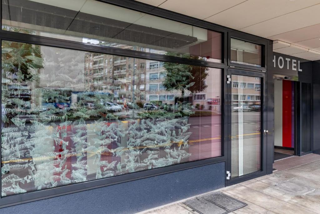 Hôtel Les Nations - Resim 22