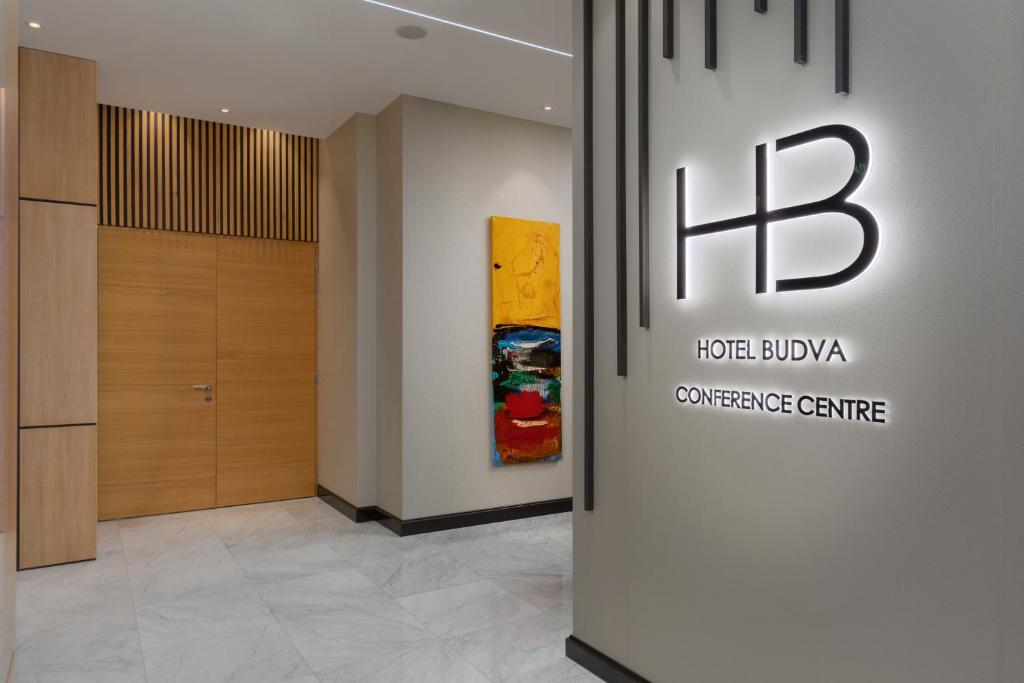 Um certificado, prémio, placa ou documento mostrado em Hotel Budva