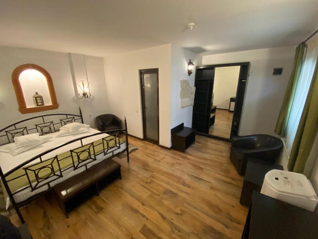 Hanul Fullton - Resim 14