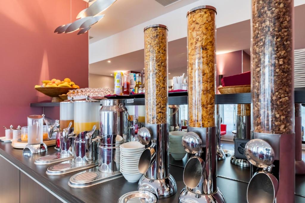 Hôtel Les Nations - Resim 9