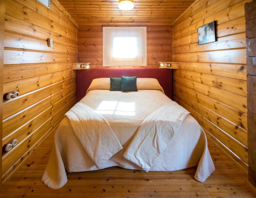 Posteľ alebo postele v izbe v ubytovaní Hotel Somlom - ECO Friendly Montseny