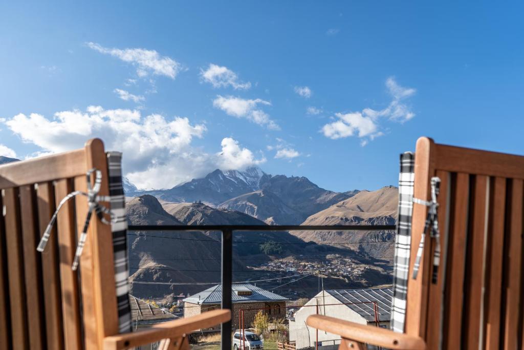 Nespecifikovaný výhled na hory nebo výhled na hory při pohledu z hotelu