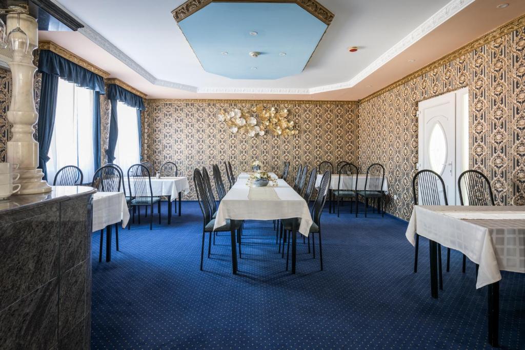 Hotel Bíbic és Tüskevár Étterem és Horgásztó - Resim 40