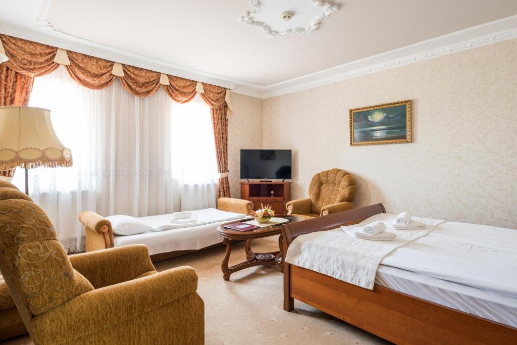 Hotel Bíbic és Tüskevár Étterem és Horgásztó - Resim 34