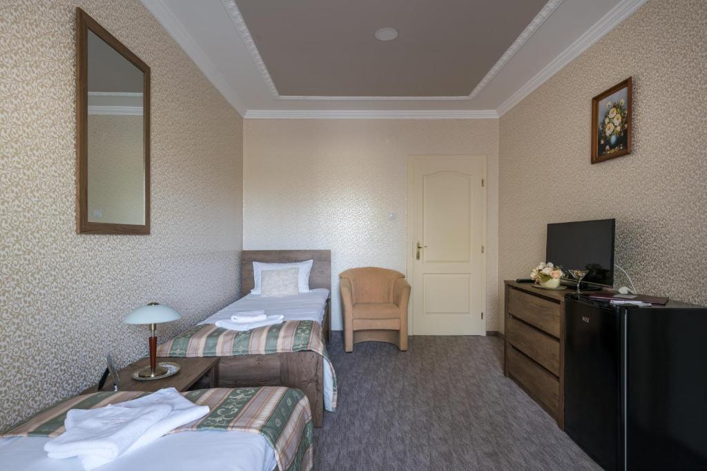 Hotel Bíbic és Tüskevár Étterem és Horgásztó - Resim 29