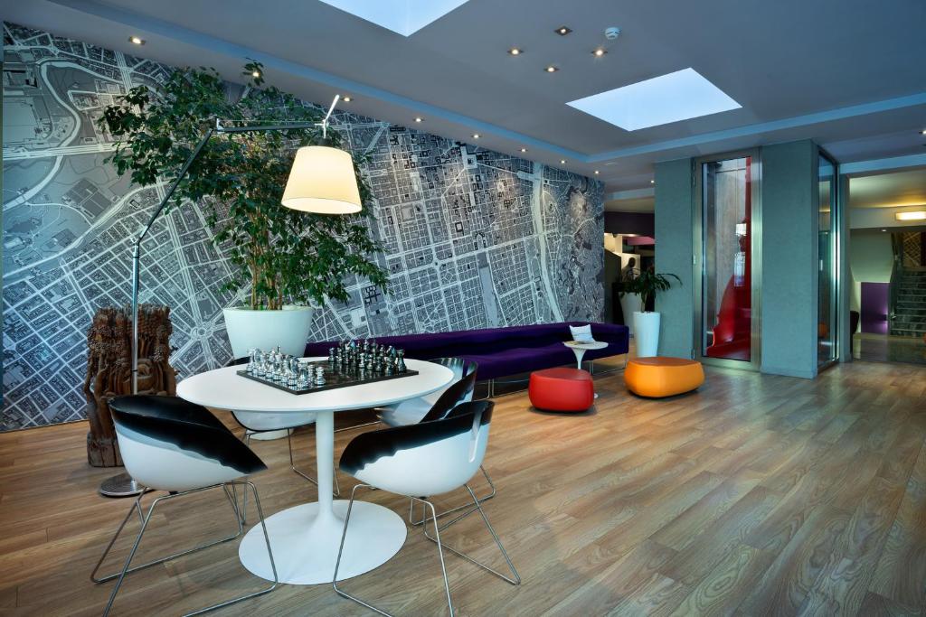 Posedenie v ubytovaní Best Western Plus Executive Hotel and Suites