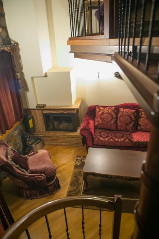 Posezení v ubytování Montecristo Chalet