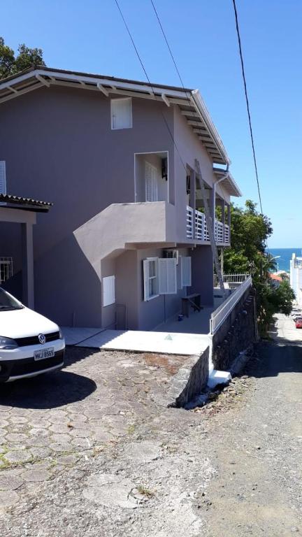  Apartamento em Bombas - SC