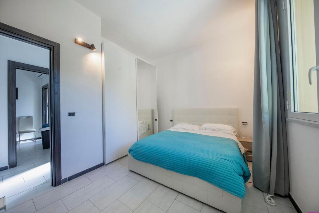 A bed or beds in a room at Villa Francesca 30 Pax Sicily sul mare