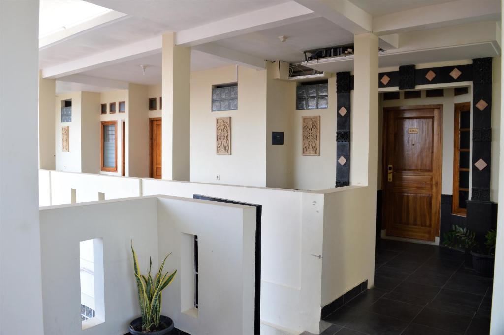 Kuchyň nebo kuchyňský kout v ubytování Hotel Mataram 2 Malioboro