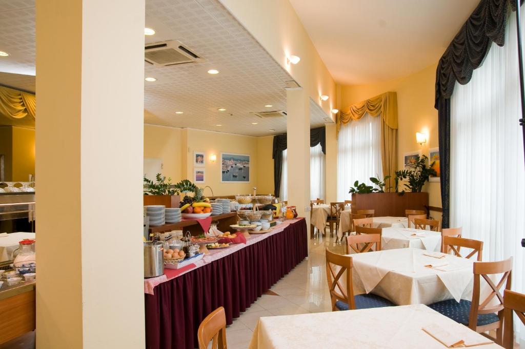 Restaurace v ubytování Hotel Semifonte