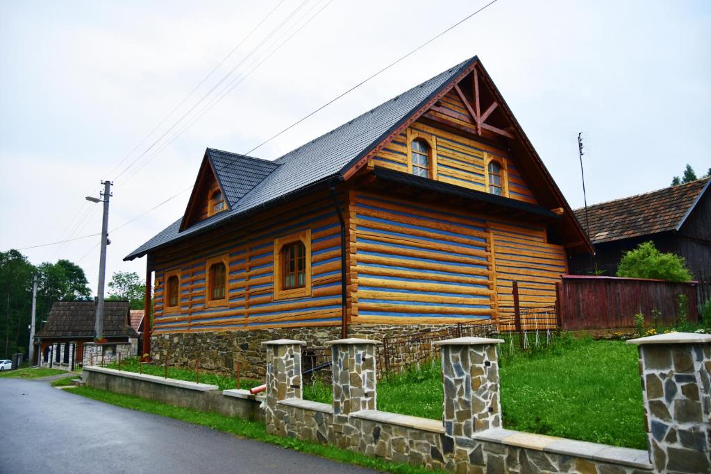 Budova, v ktorej sa horská chata nachádza