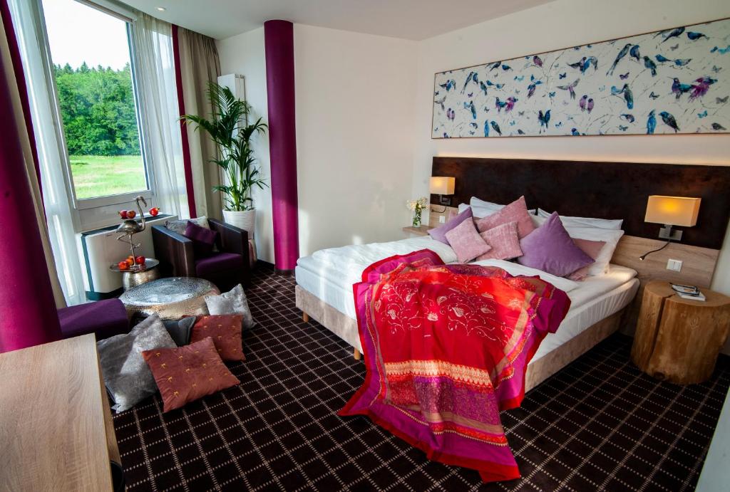 Posezení v ubytování Business Class Hotel Ebersberg