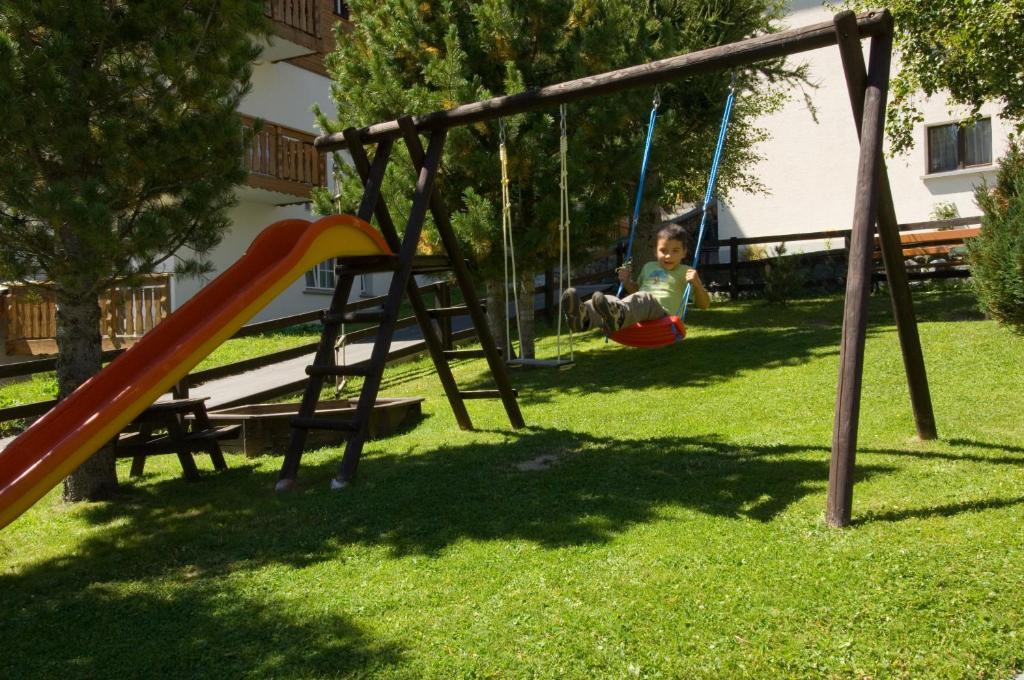 Herní místnost nebo prostor pro děti v ubytování Hotel Etoile & Alpenperle Residences