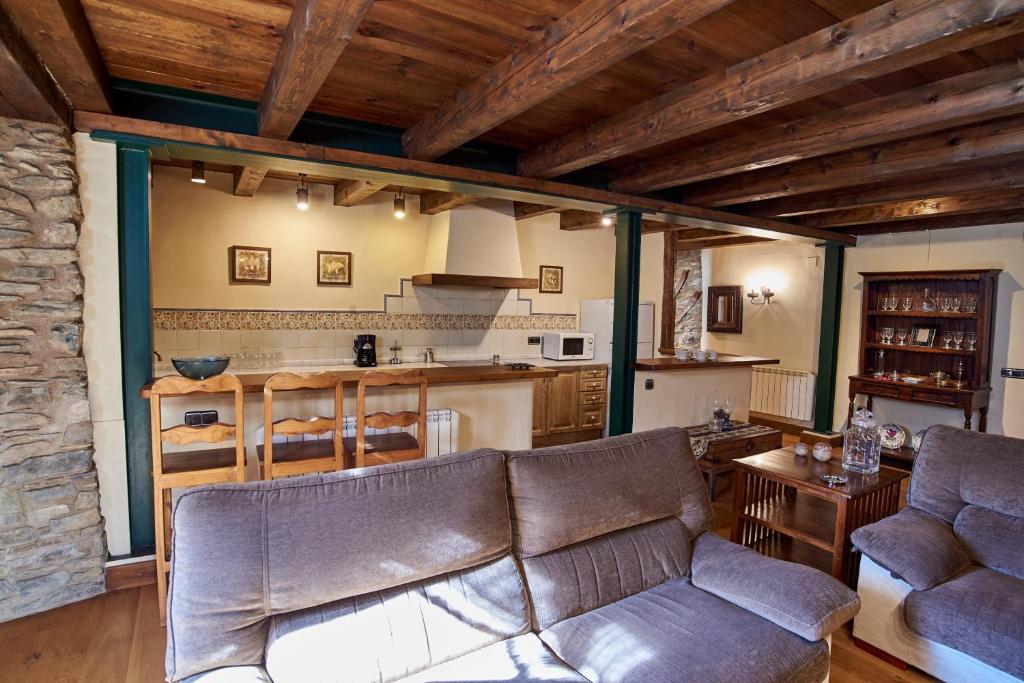 Kuchyň nebo kuchyňský kout v ubytování Apartamentos Solsalient