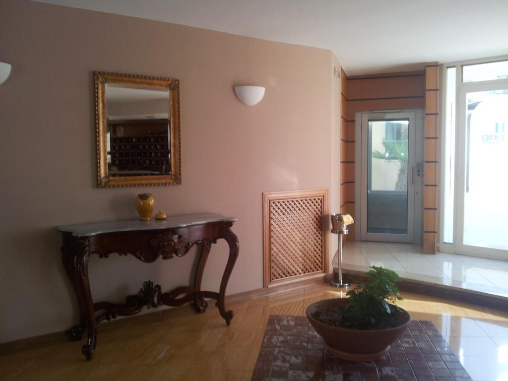 Foto dalla galleria di Hotel Ginepro a Qualiano