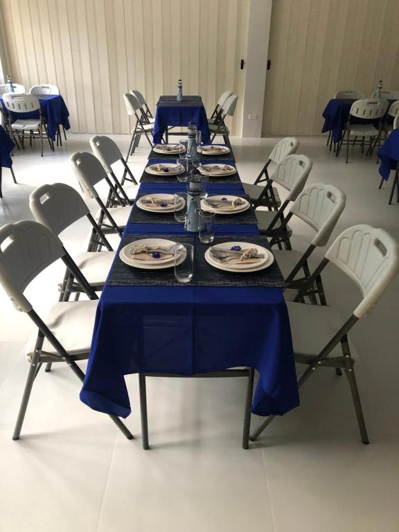 Un restaurante u otro lugar para comer en South Anchorage Inn
