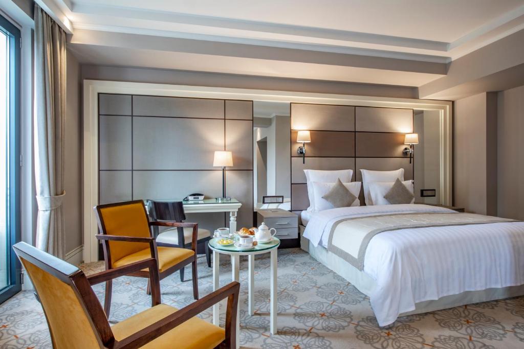 Ambassadori Tbilisi Hotel - 