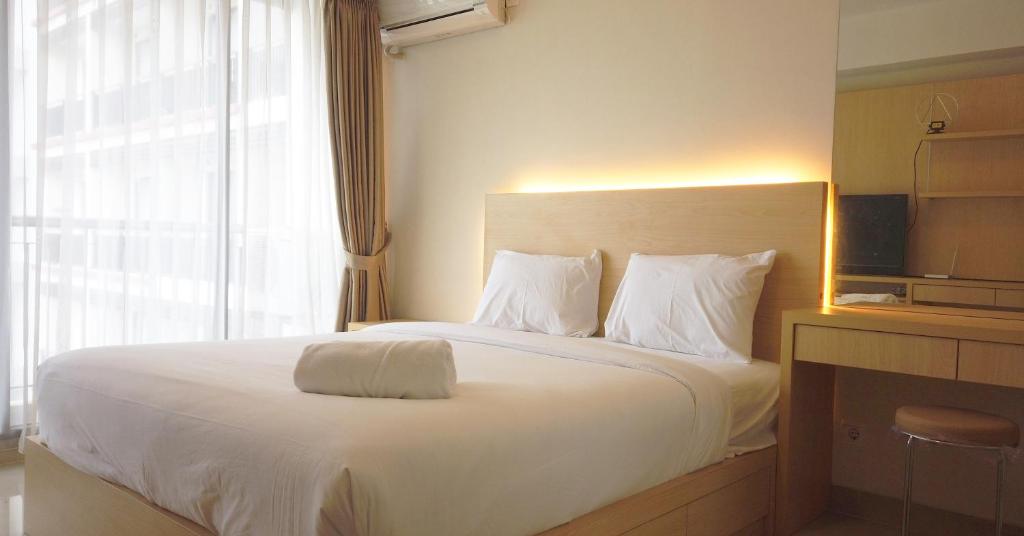 Strategic Studio Apartment at Beverly Dago with Mountain View By Travelio