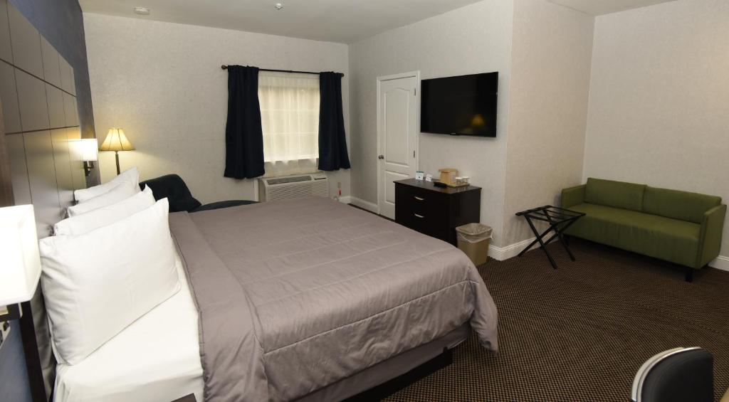 Postel nebo postele na pokoji v ubytování FairBridge Hotel Atlantic City