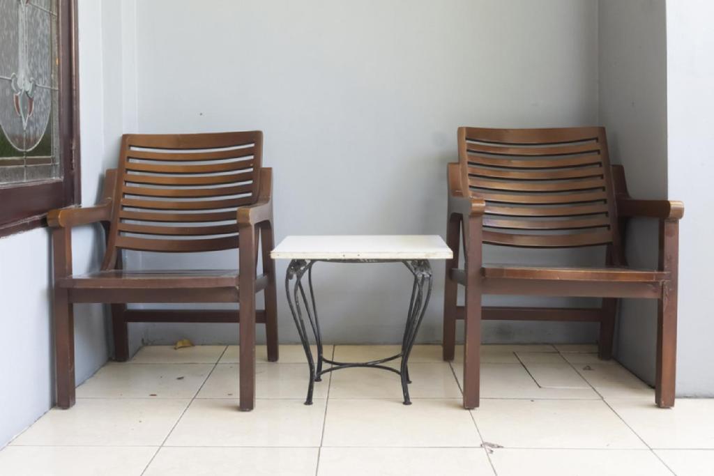 Foto dalla galleria di RedDoorz near Widya Mandala University a Surabaya