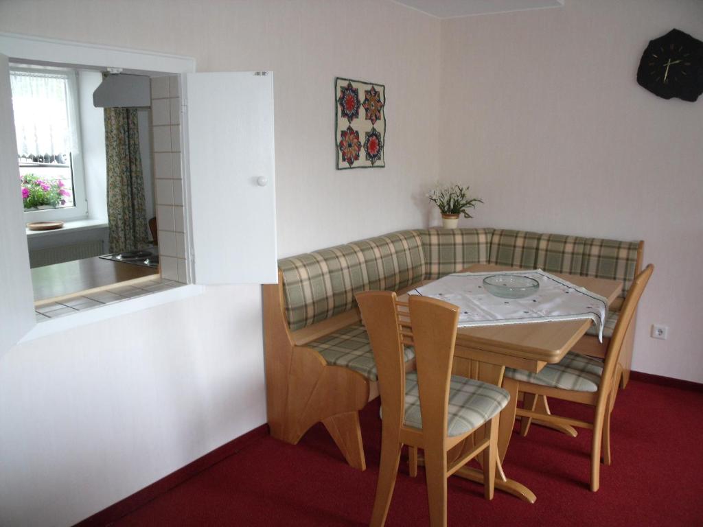 Pension Beste-Schnurbus - Two-Bedroom Holiday Home With Balcony