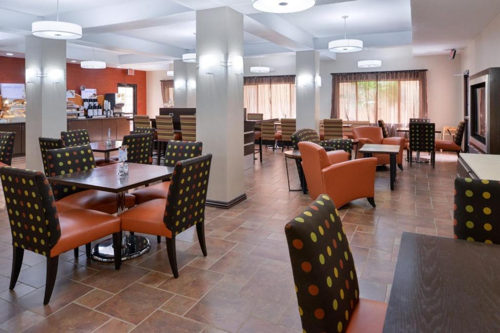 Restaurace v ubytování Holiday Inn Express Kingman by IHG