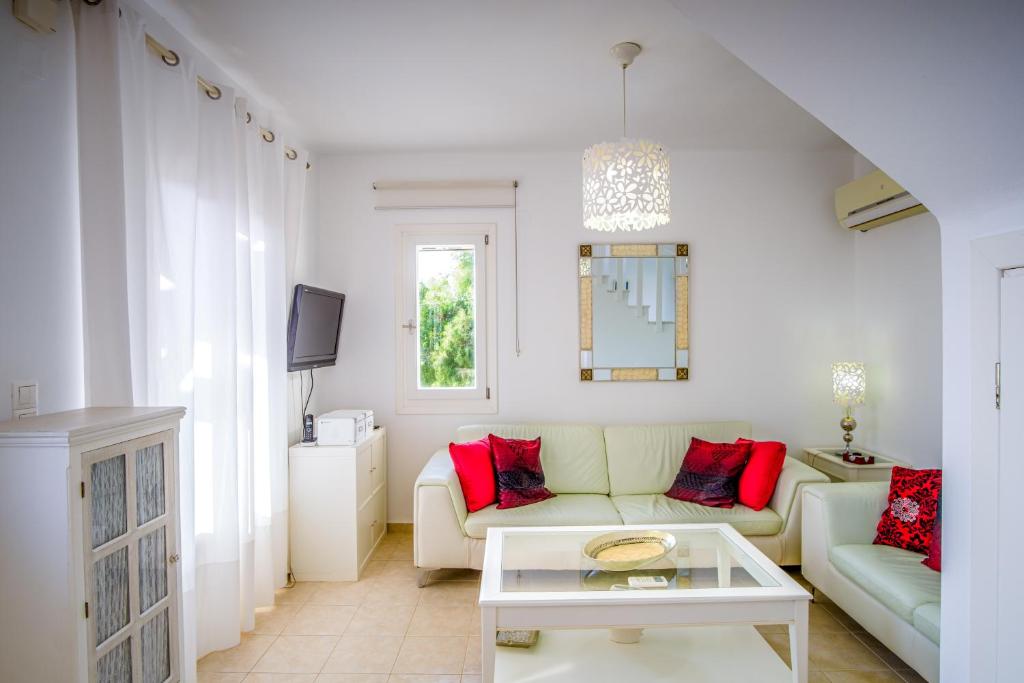 TV a/nebo společenská místnost v ubytování Sea View Villa