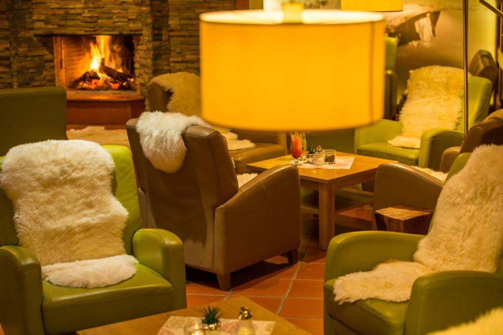 Posezení v ubytování Hotel Das Gastein - ganzjährig inklusive Alpentherme Gastein & Sommersaison inklusive Gasteiner Bergbahnen