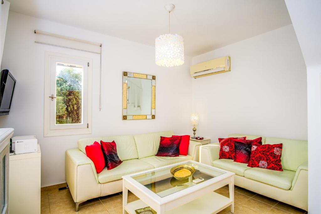 TV a/nebo společenská místnost v ubytování Sea View Villa