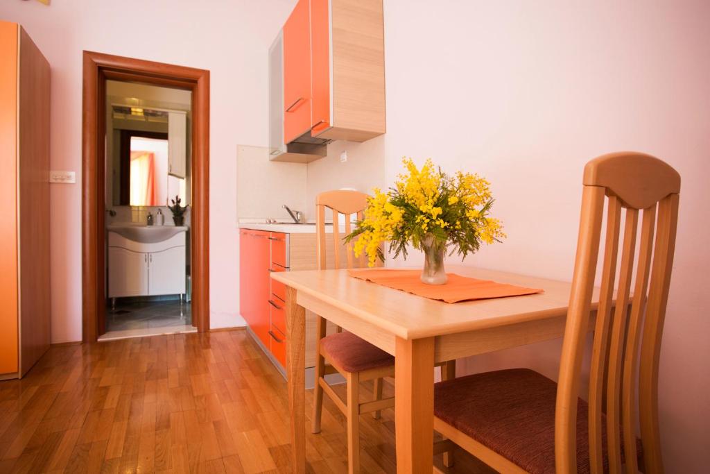 Apartments Villa Paradise - 11