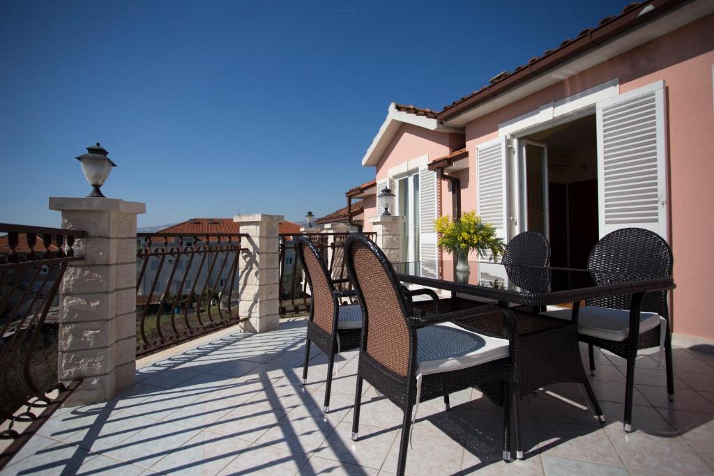 Apartments Villa Paradise - 6