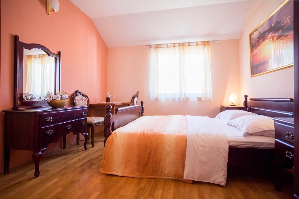 Apartments Villa Paradise - 13