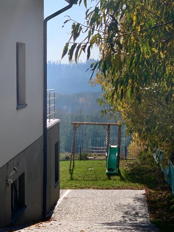 Výhľad na hory alebo výhľad na hory priamo z privátu