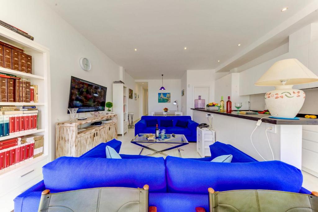 Kuchyň nebo kuchyňský kout v ubytování Beachfront Apartment Migjorn Playa by Sealand Villas