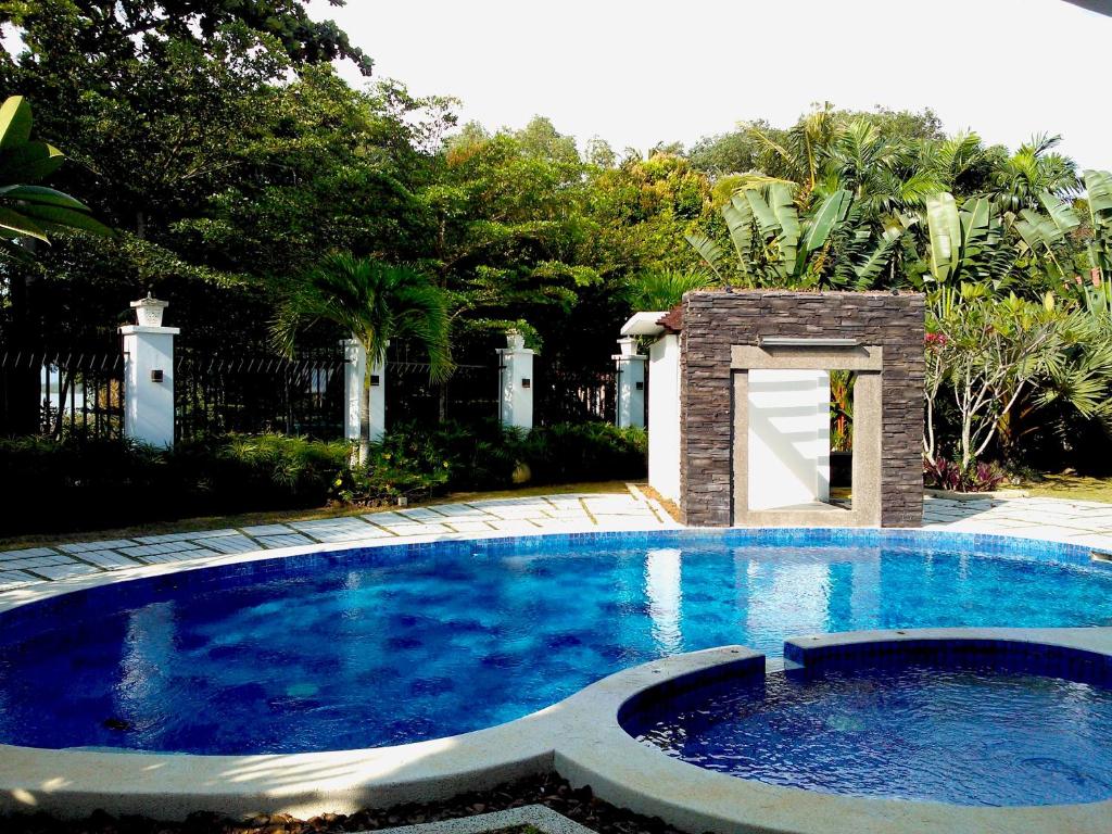Bazén v ubytování 12Haven Stunning Seaside Luxury Villa PD with Kids Pool nebo v jeho okolí