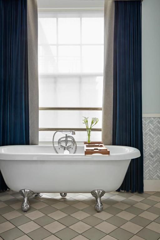 Kimpton Charlotte Square by IHG - Resim 6