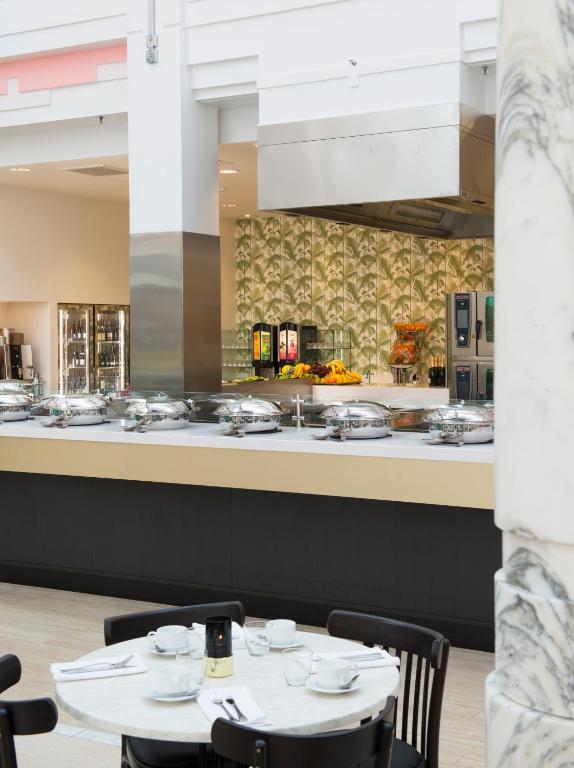 Kjøkken eller kjøkkenkrok på Thon Hotel Oslofjord