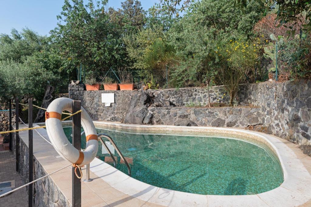 Bazén v ubytování Chalet Scordapeni nebo v jeho okolí