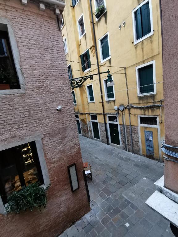 Budynek, w którym mieści się apartament
